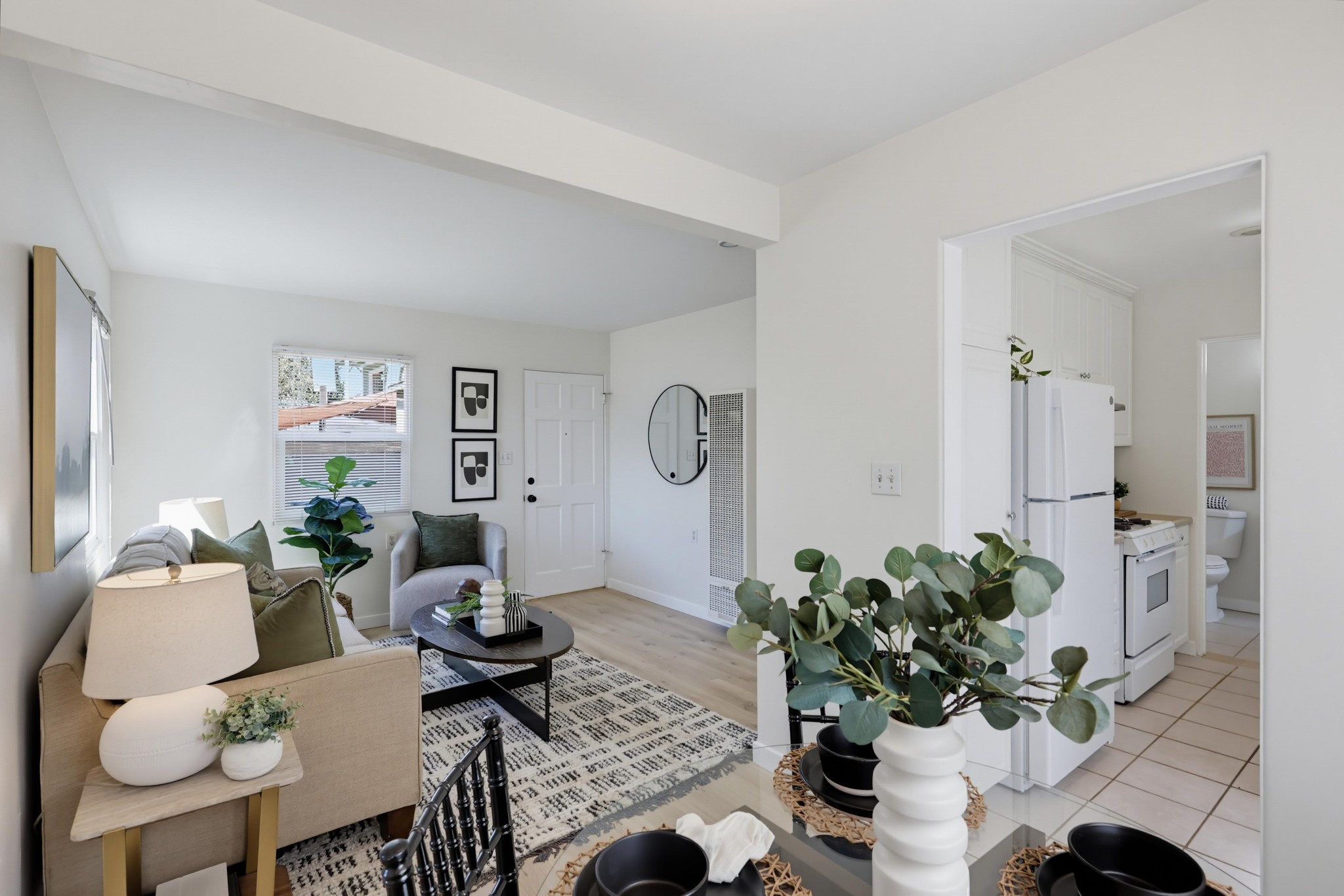 Virtual tour photo 41 of 80 for 4733-35 Orchard Ave