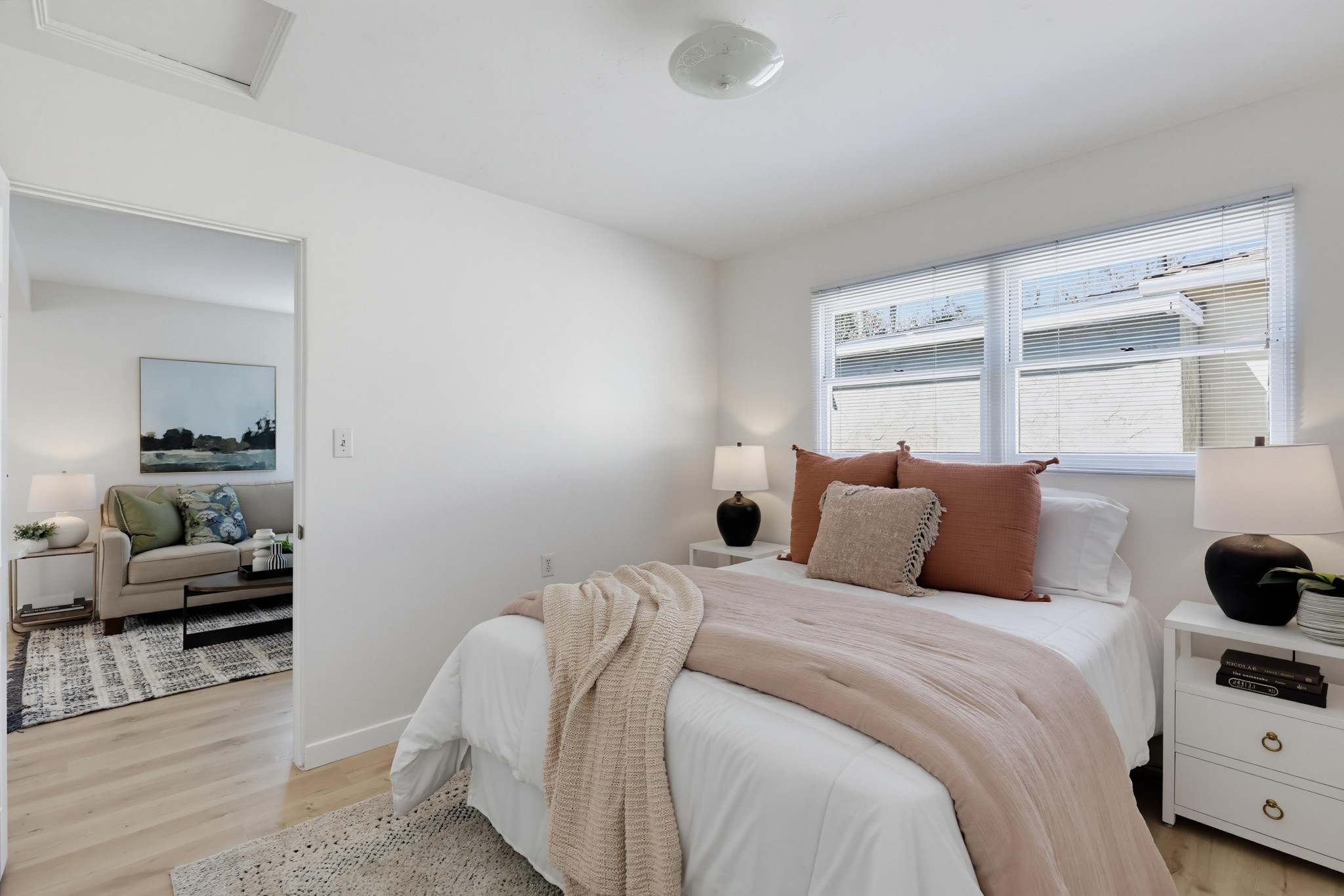 Virtual tour photo 50 of 80 for 4733-35 Orchard Ave