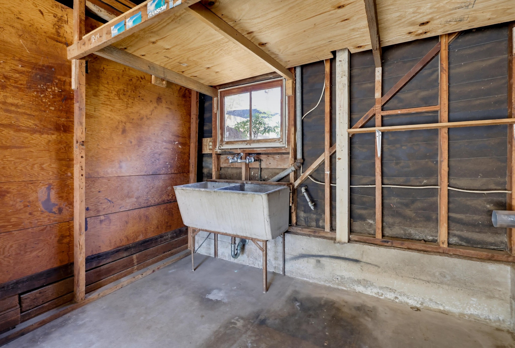 Virtual tour photo 71 of 80 for 4733-35 Orchard Ave