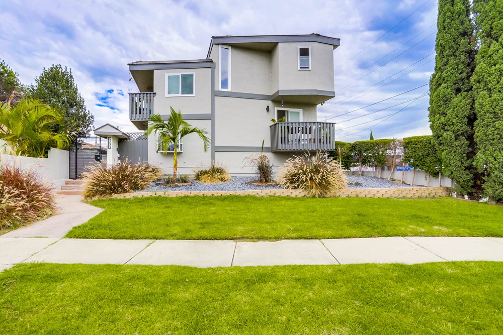 Virtual tour photo 1 of 29 for 4733 W Mountain View Dr UNIT 5