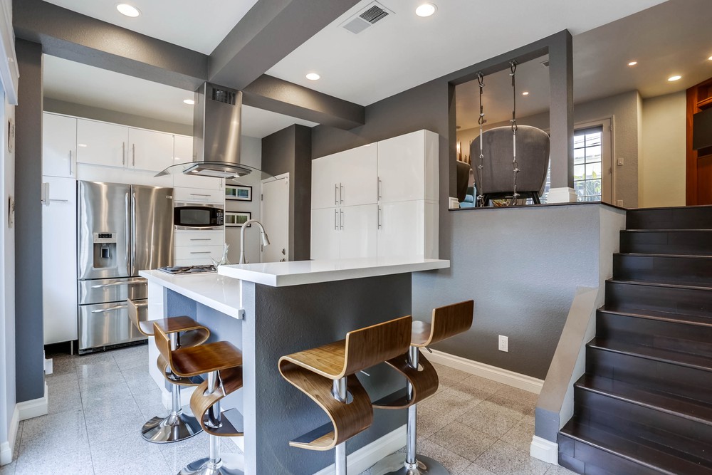Virtual tour photo 5 of 29 for 4733 W Mountain View Dr UNIT 5