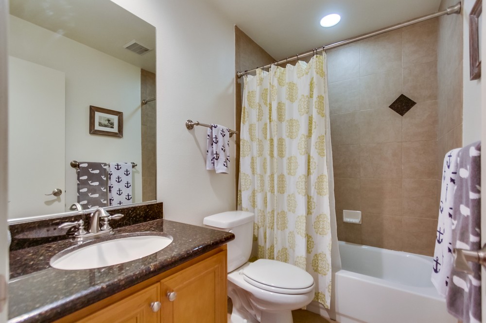 Virtual tour photo 17 of 30 for 4737 Felton St #4