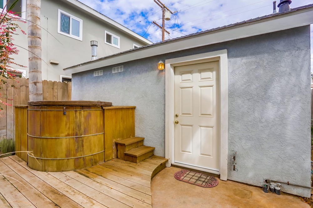 Virtual tour photo 37 of 38 for 4738 Lotus St