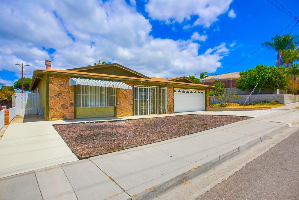 Virtual tour photo 5 of 54 for 4742 Vandever Ave