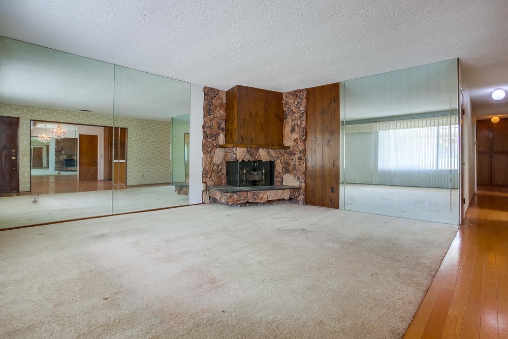 Virtual tour photo 8 of 54 for 4742 Vandever Ave