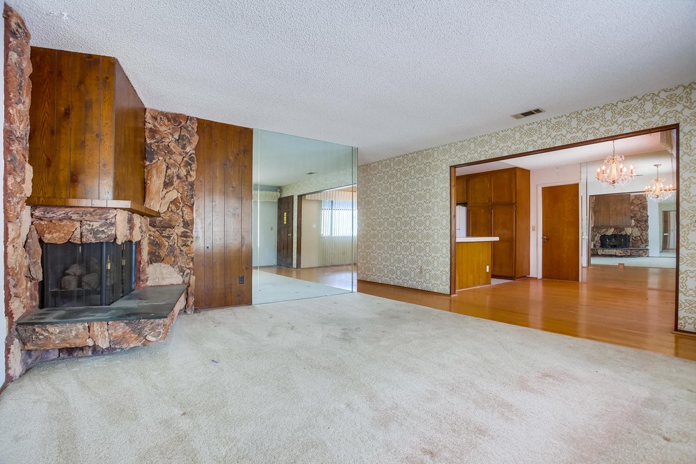 Virtual tour photo 11 of 54 for 4742 Vandever Ave