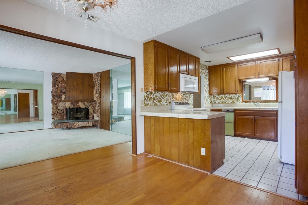 Virtual tour photo 15 of 54 for 4742 Vandever Ave