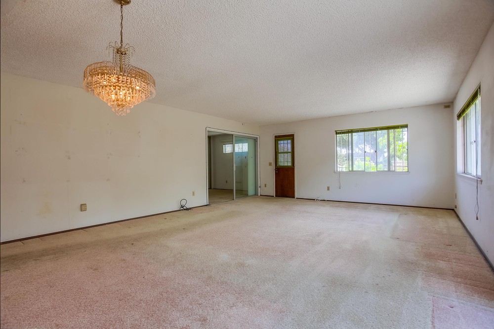 Virtual tour photo 25 of 54 for 4742 Vandever Ave