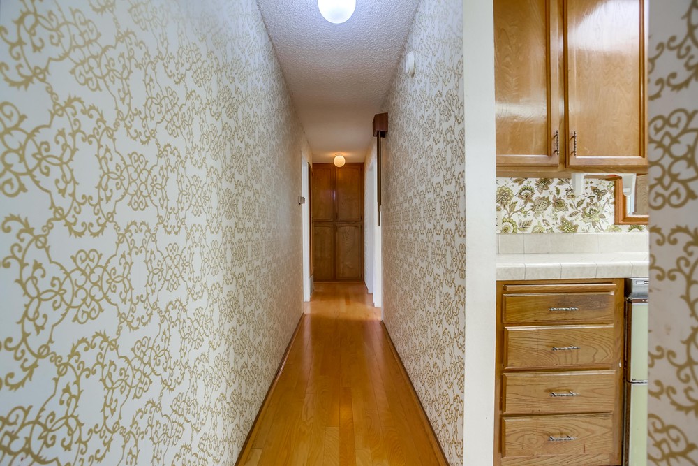 Virtual tour photo 32 of 54 for 4742 Vandever Ave
