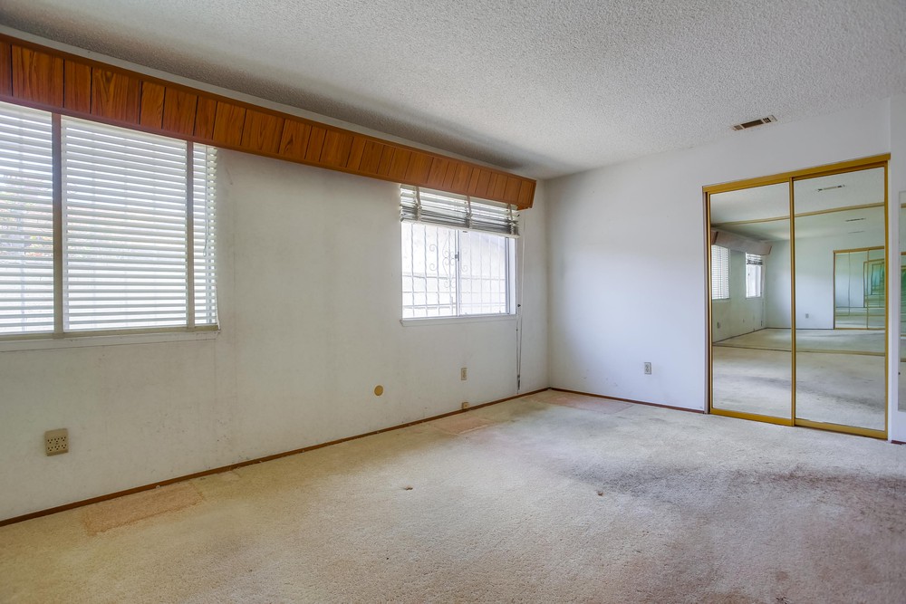 Virtual tour photo 34 of 54 for 4742 Vandever Ave