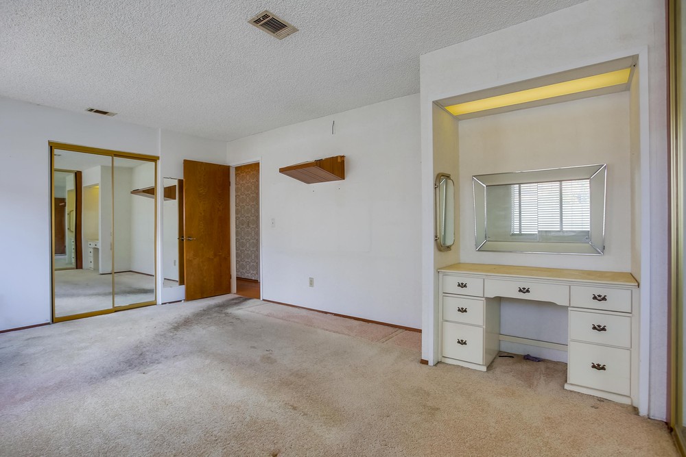 Virtual tour photo 35 of 54 for 4742 Vandever Ave