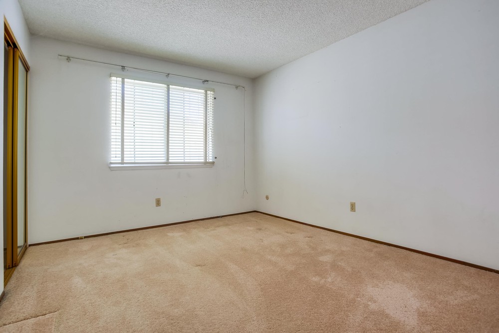 Virtual tour photo 37 of 54 for 4742 Vandever Ave