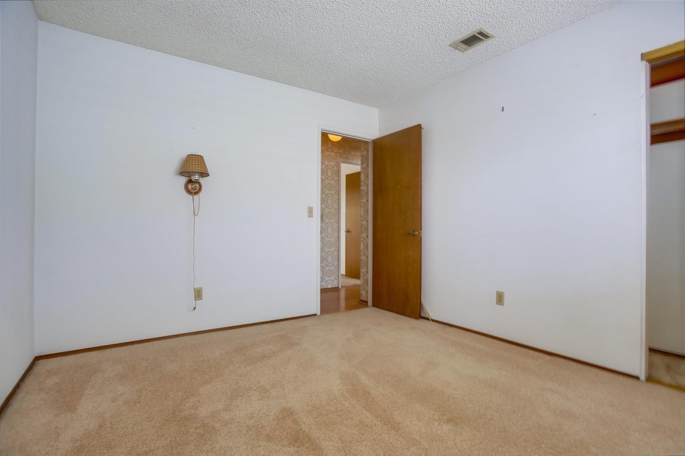 Virtual tour photo 39 of 54 for 4742 Vandever Ave