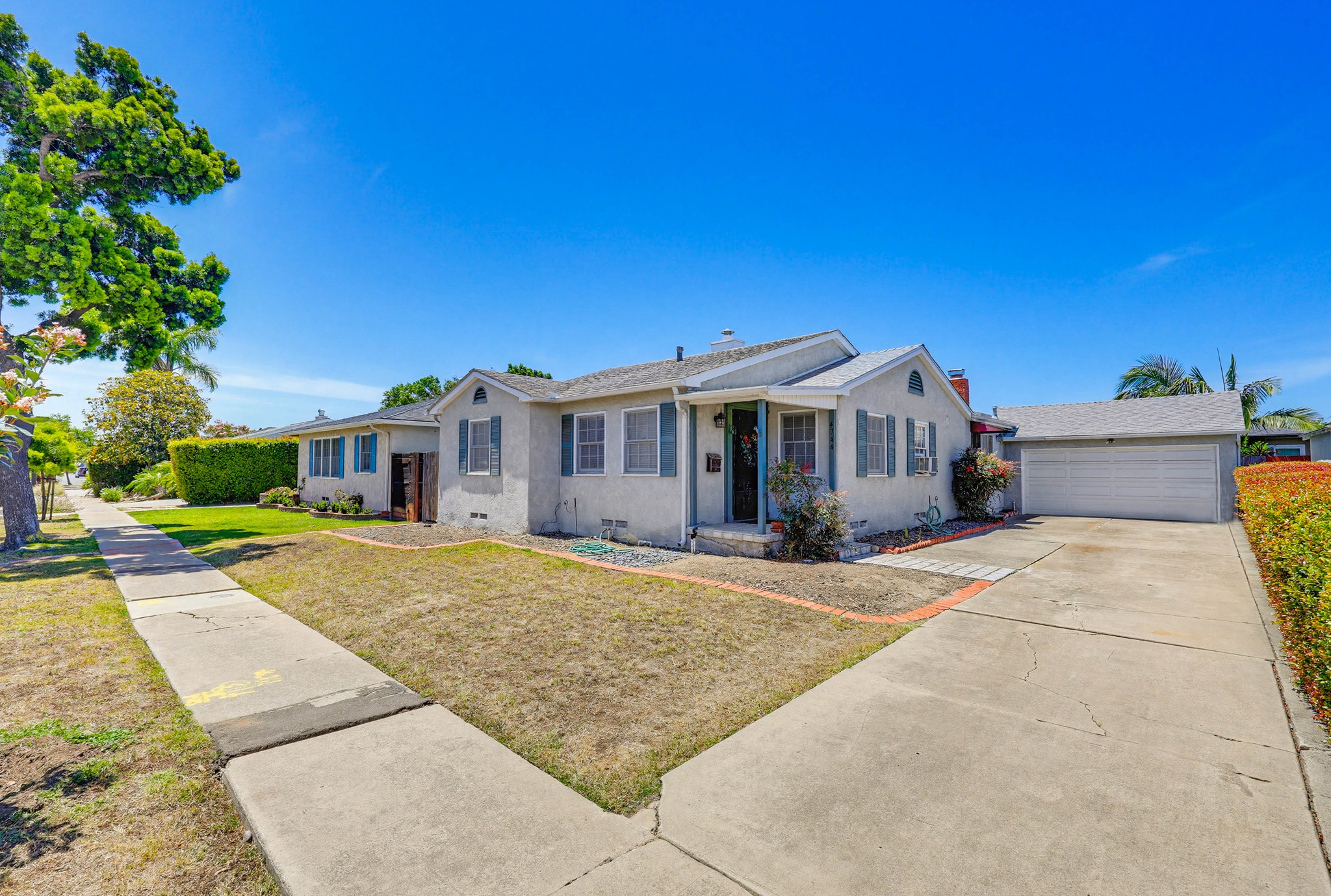 Virtual tour photo 1 of 56 for 4744 51st St