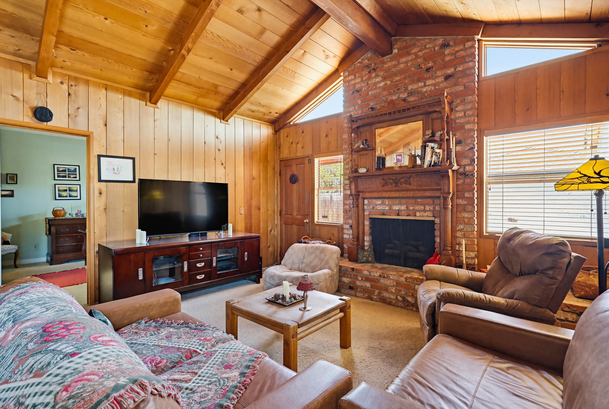 Virtual tour photo 17 of 56 for 4744 51st St