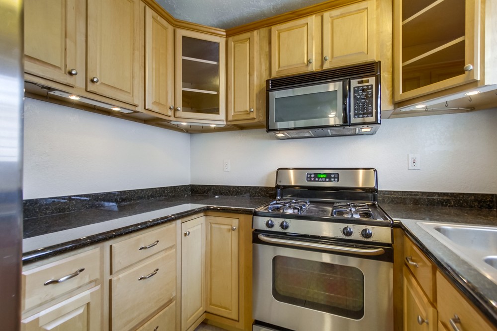 Virtual tour photo 24 of 38 for 4747 Hamilton St UNIT 14