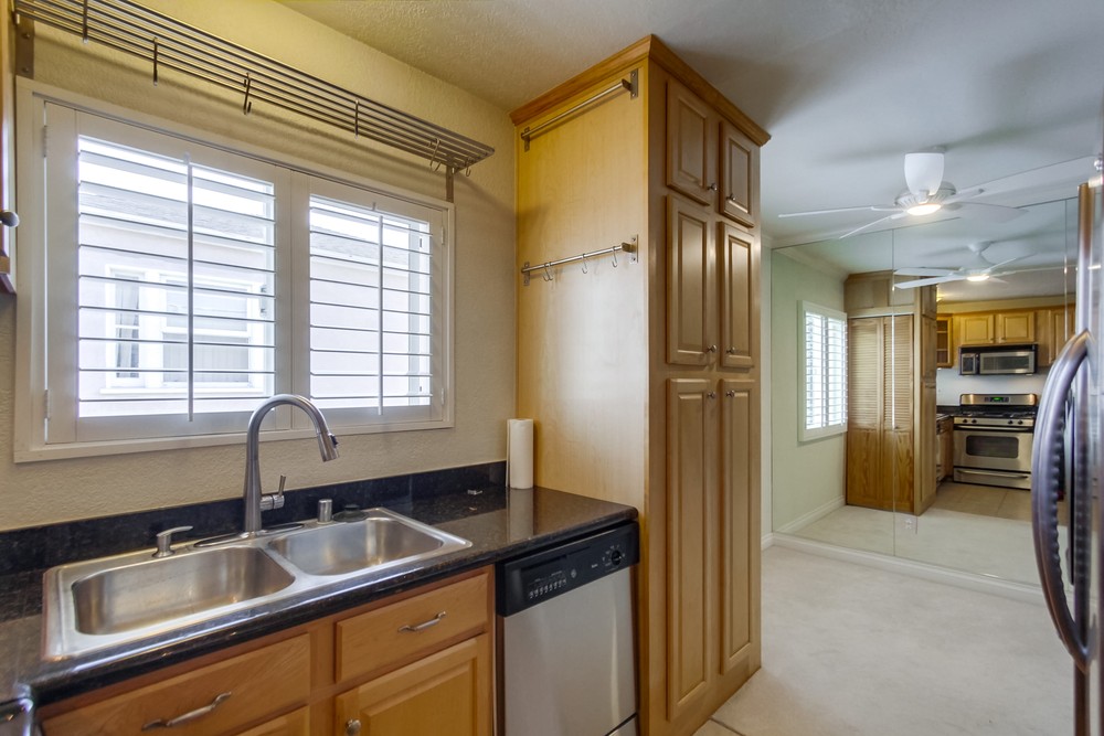 Virtual tour photo 25 of 38 for 4747 Hamilton St UNIT 14