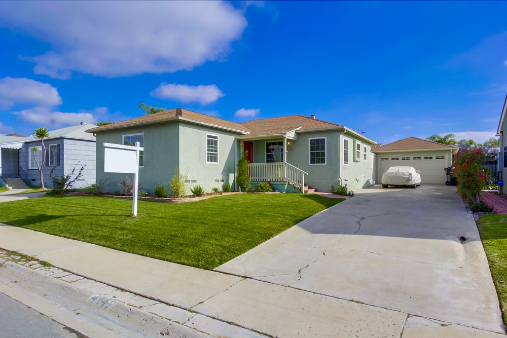 Virtual tour photo 1 of 35 for 4749 Lorraine Dr