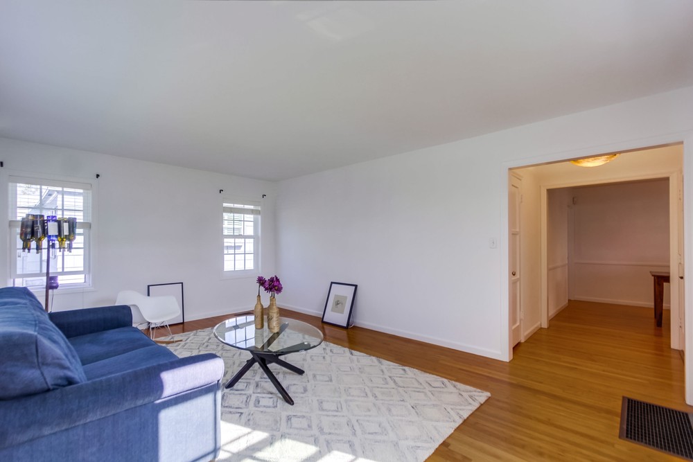 Virtual tour photo 8 of 35 for 4749 Lorraine Dr