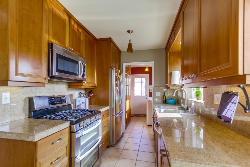 Virtual tour photo 15 of 35 for 4749 Lorraine Dr