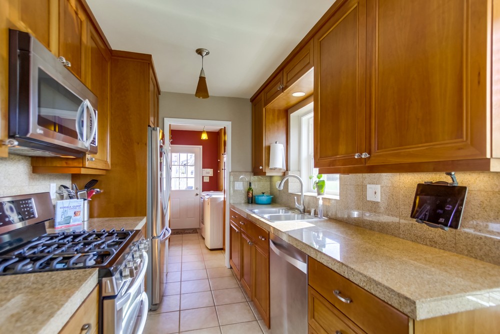 Virtual tour photo 16 of 35 for 4749 Lorraine Dr