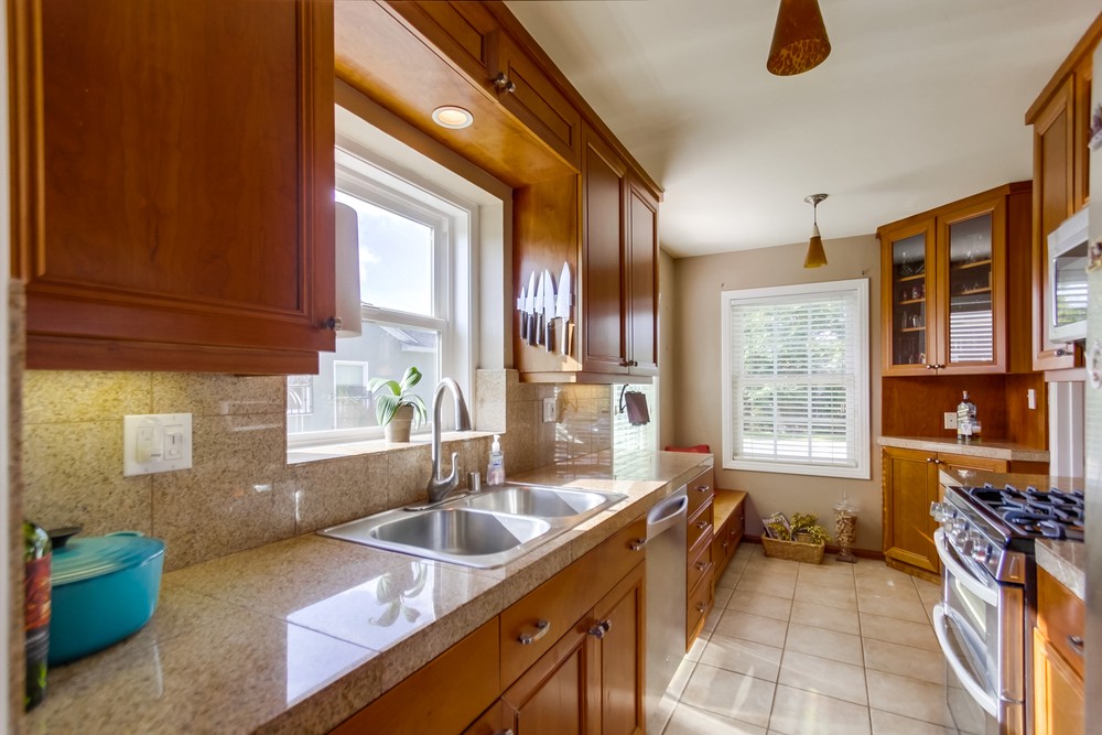 Virtual tour photo 17 of 35 for 4749 Lorraine Dr