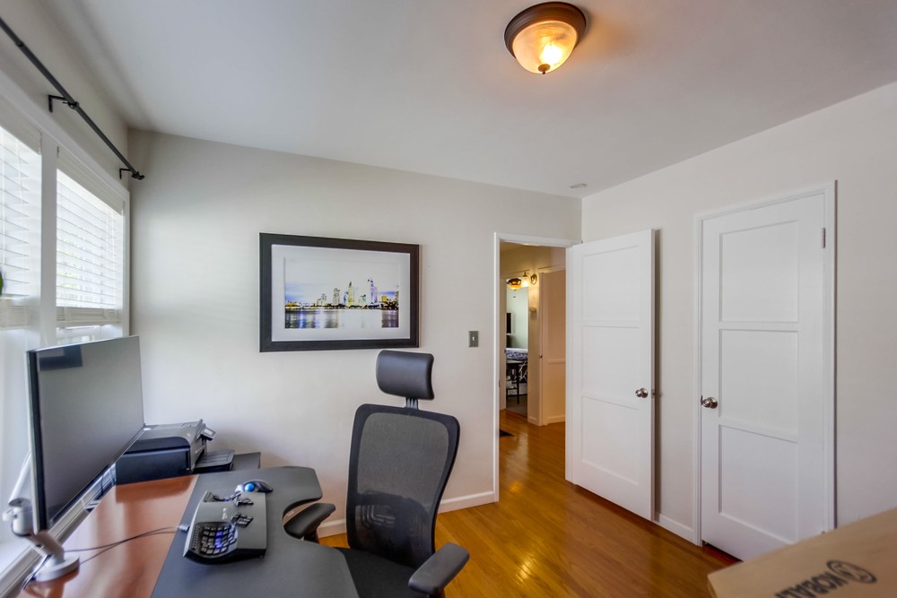 Virtual tour photo 20 of 35 for 4749 Lorraine Dr