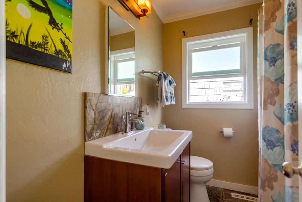 Virtual tour photo 21 of 35 for 4749 Lorraine Dr
