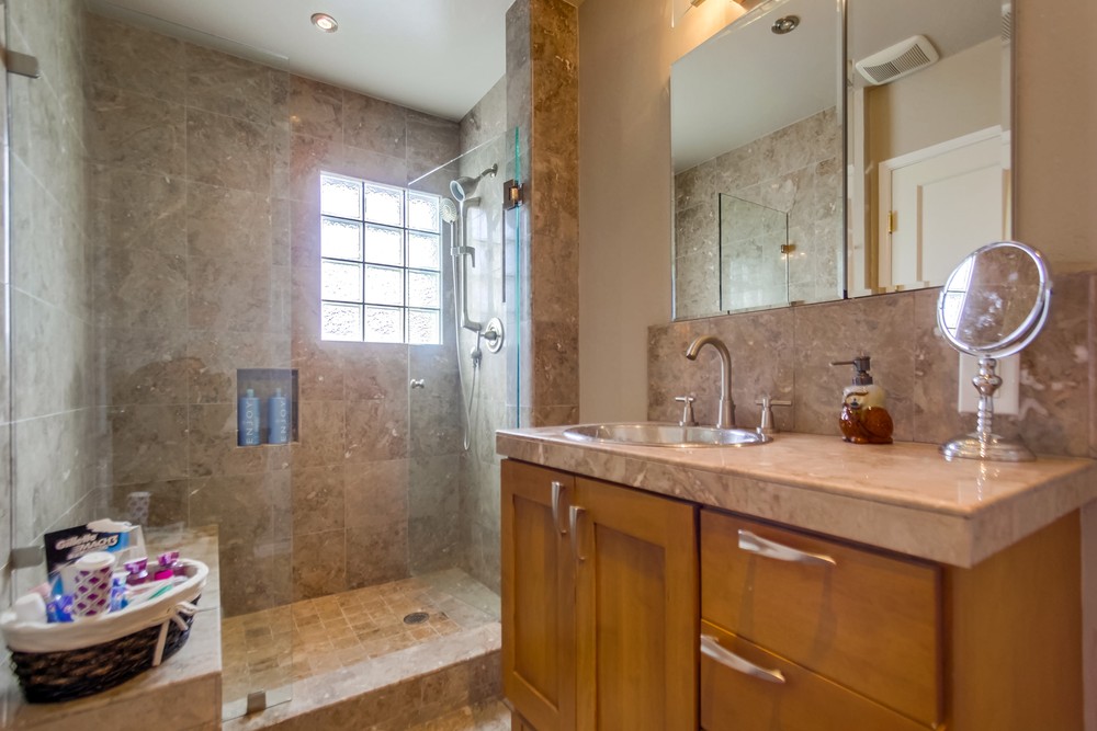 Virtual tour photo 28 of 35 for 4749 Lorraine Dr