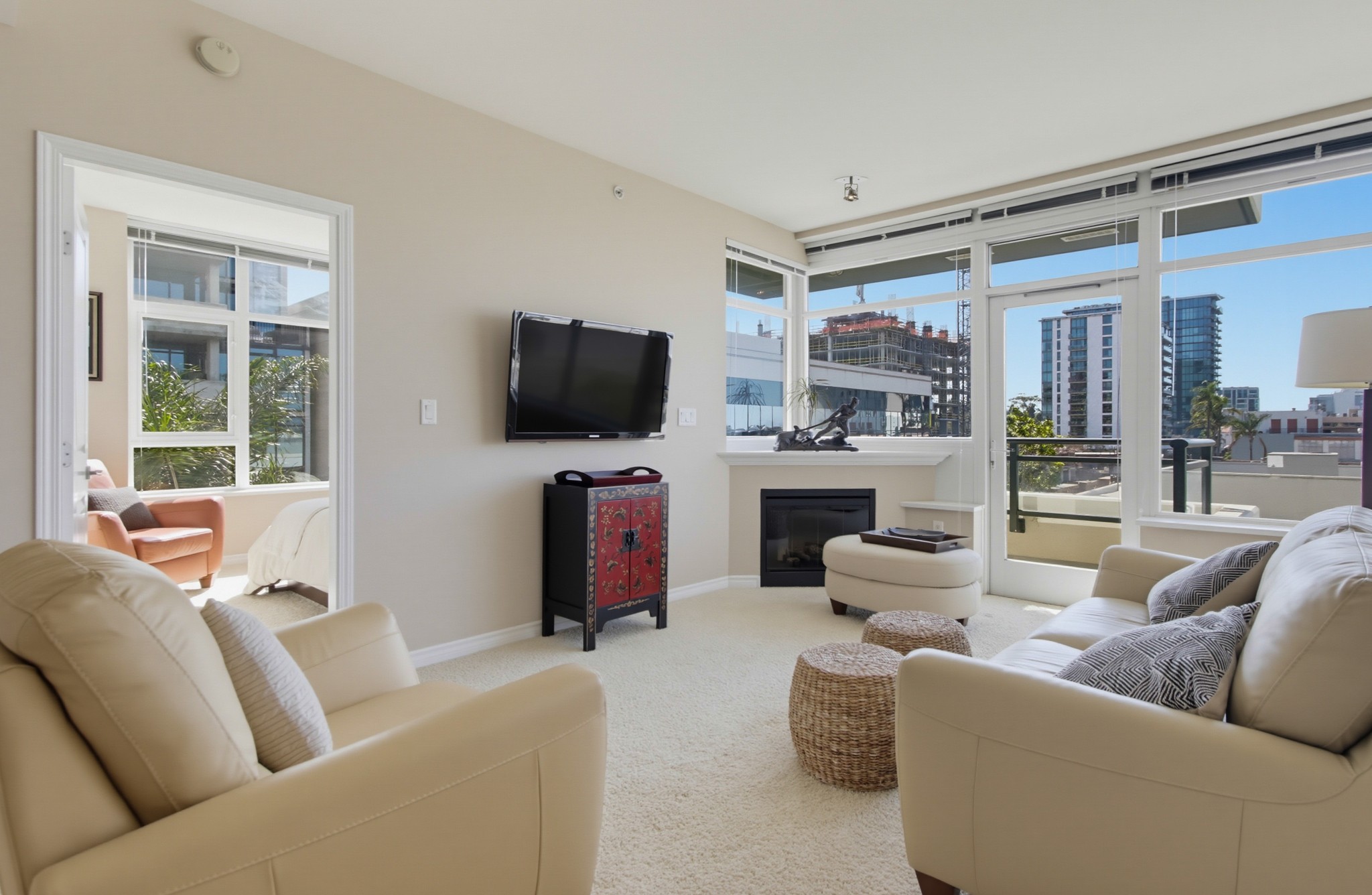 Virtual tour photo 8 of 35 for 475 Redwood St
