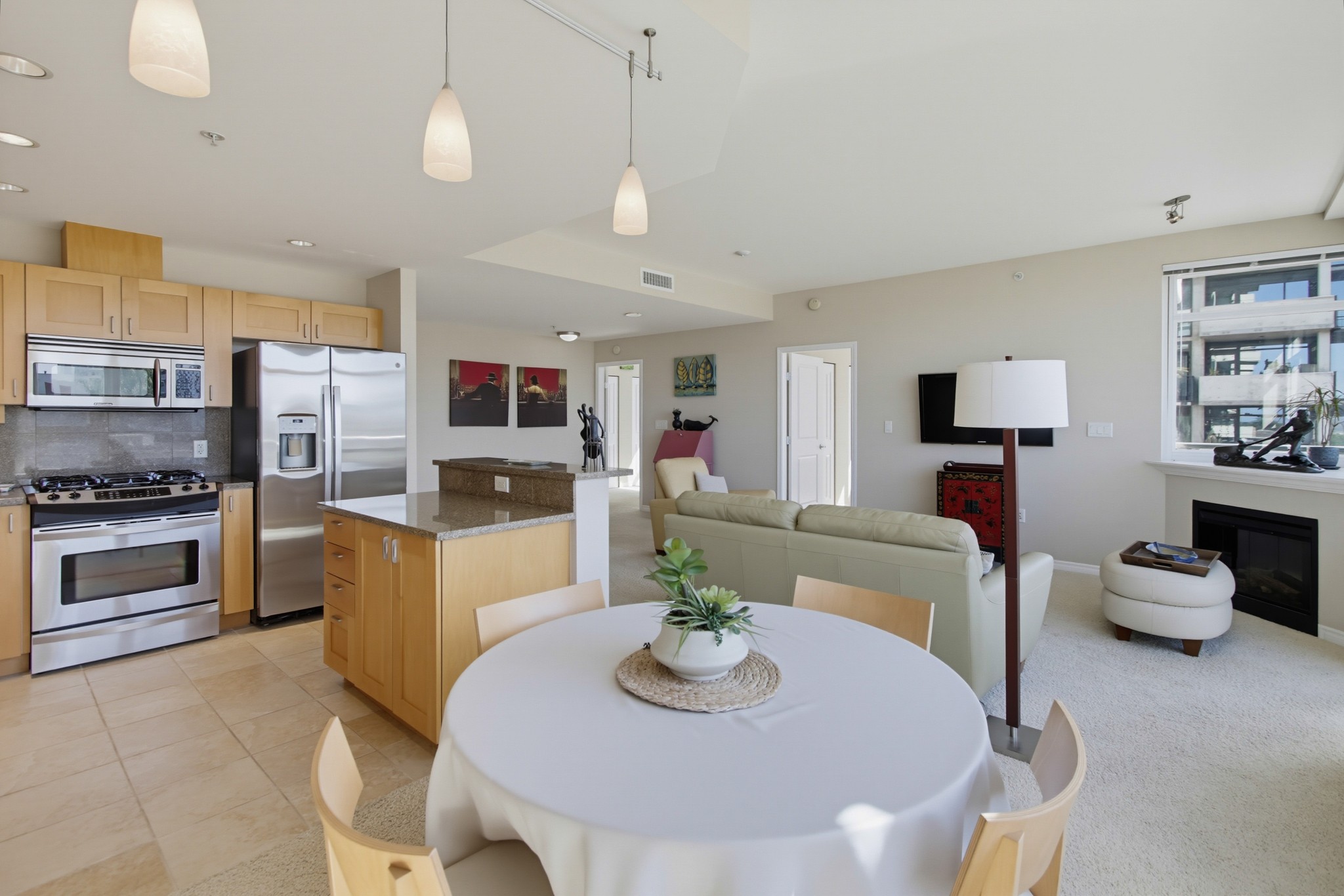 Virtual tour photo 14 of 35 for 475 Redwood St