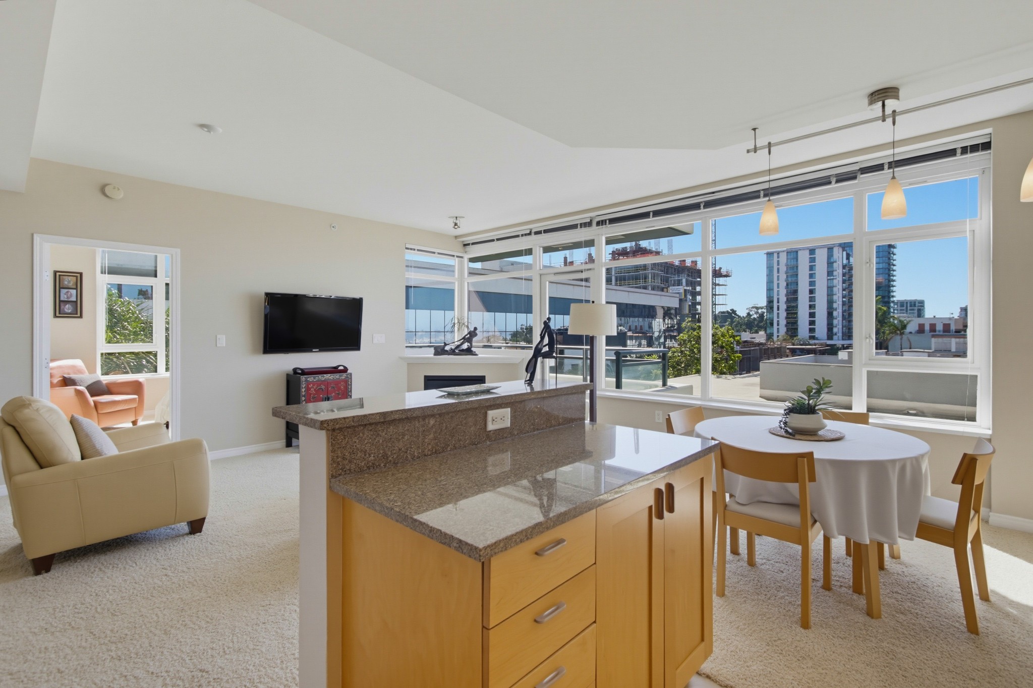 Virtual tour photo 18 of 35 for 475 Redwood St