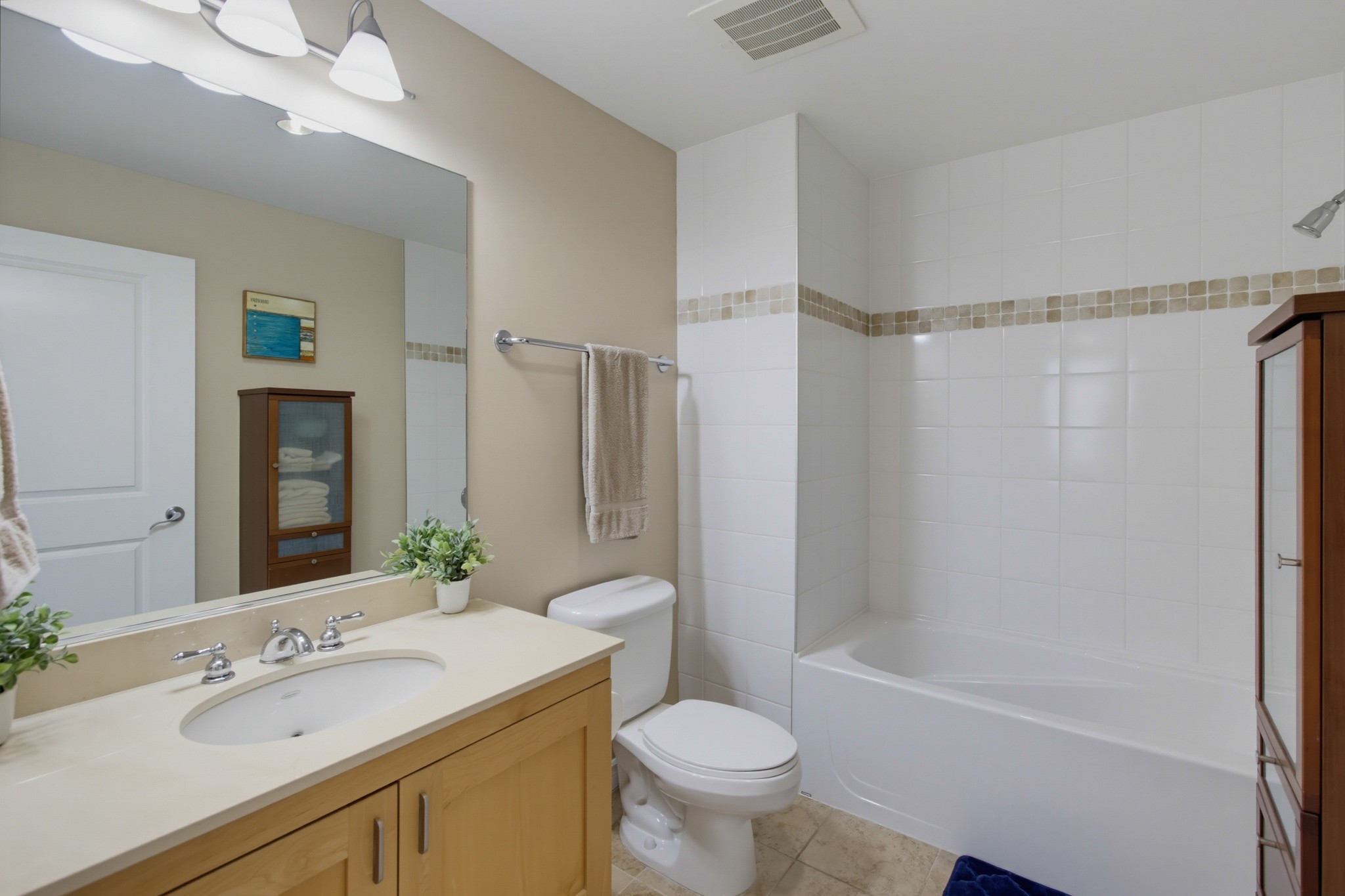 Virtual tour photo 23 of 35 for 475 Redwood St