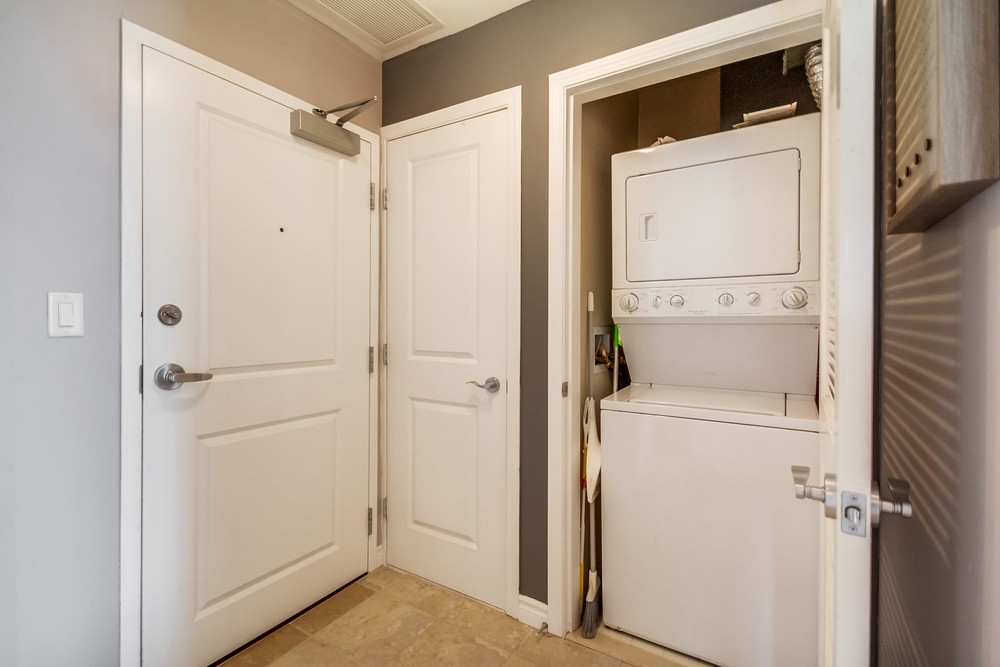 Virtual tour photo 30 of 39 for 475 Redwood St #402, San Diego, CA 92103