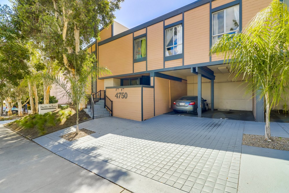 Virtual tour photo 1 of 34 for 4750 Noyes St #103