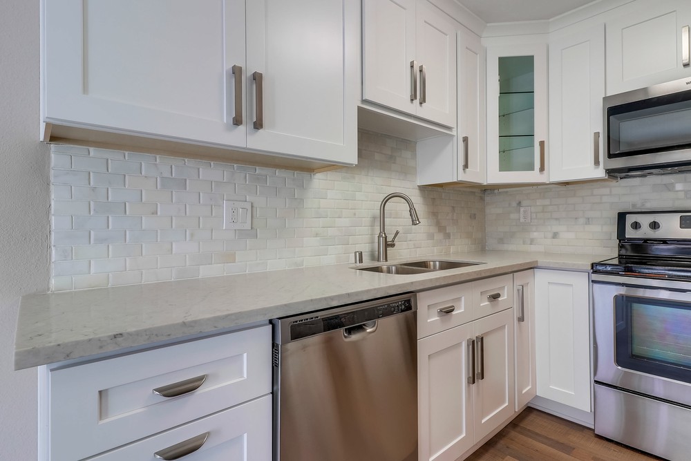 Virtual tour photo 17 of 34 for 4750 Noyes St #103