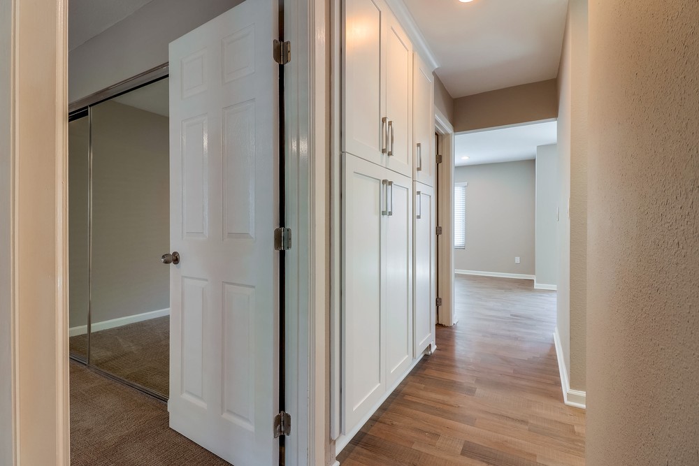 Virtual tour photo 25 of 34 for 4750 Noyes St #103