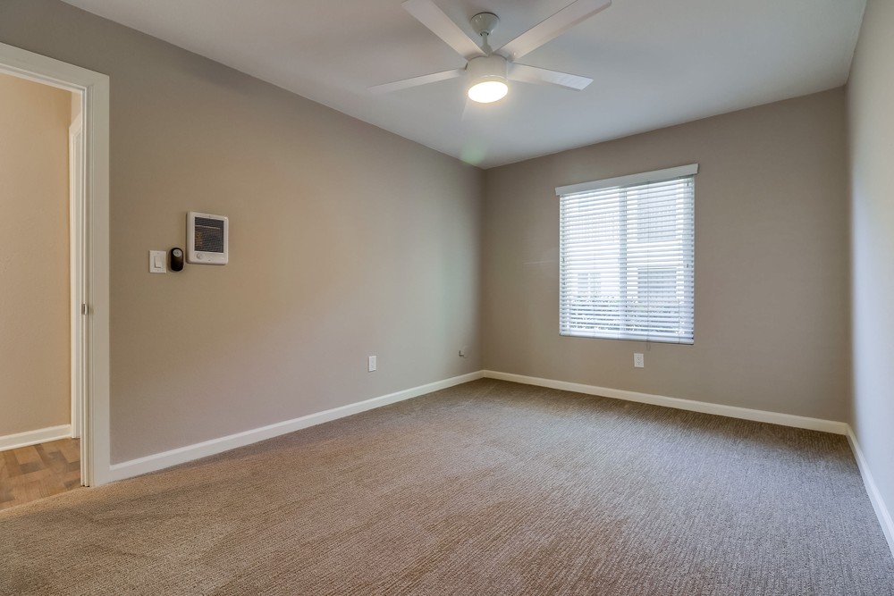 Virtual tour photo 27 of 34 for 4750 Noyes St #103