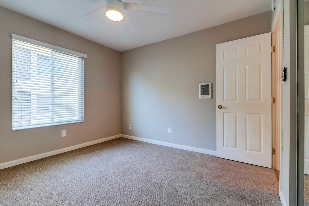 Virtual tour photo 30 of 34 for 4750 Noyes St #103