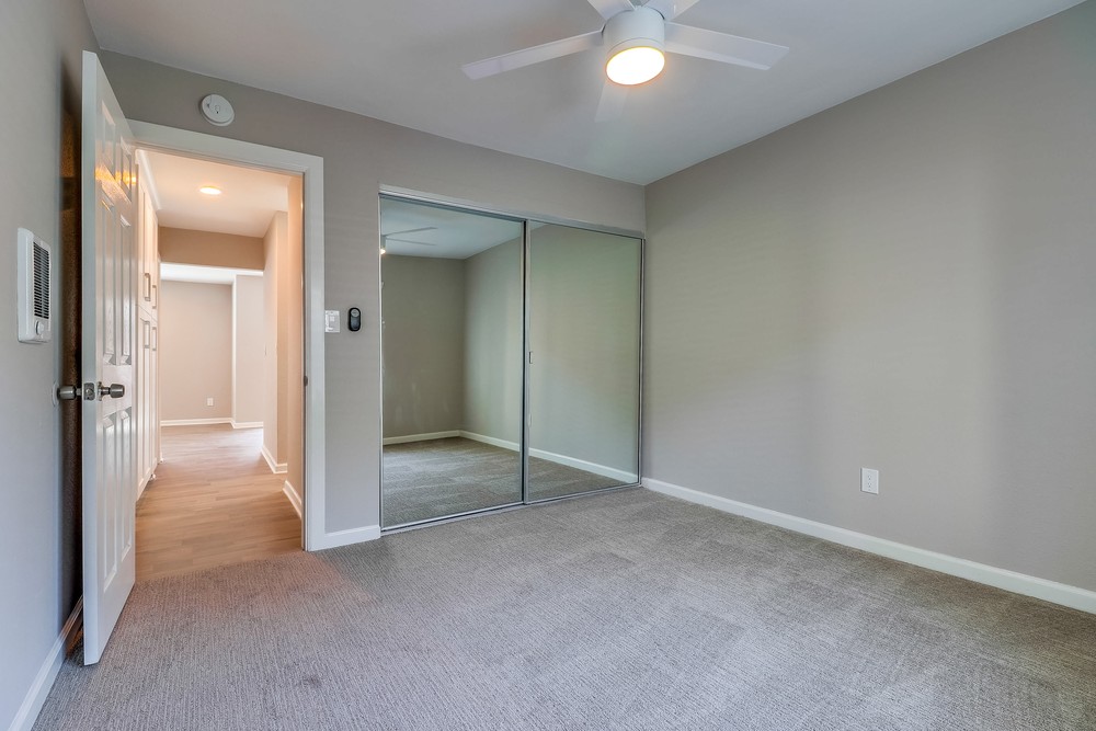 Virtual tour photo 31 of 34 for 4750 Noyes St #103
