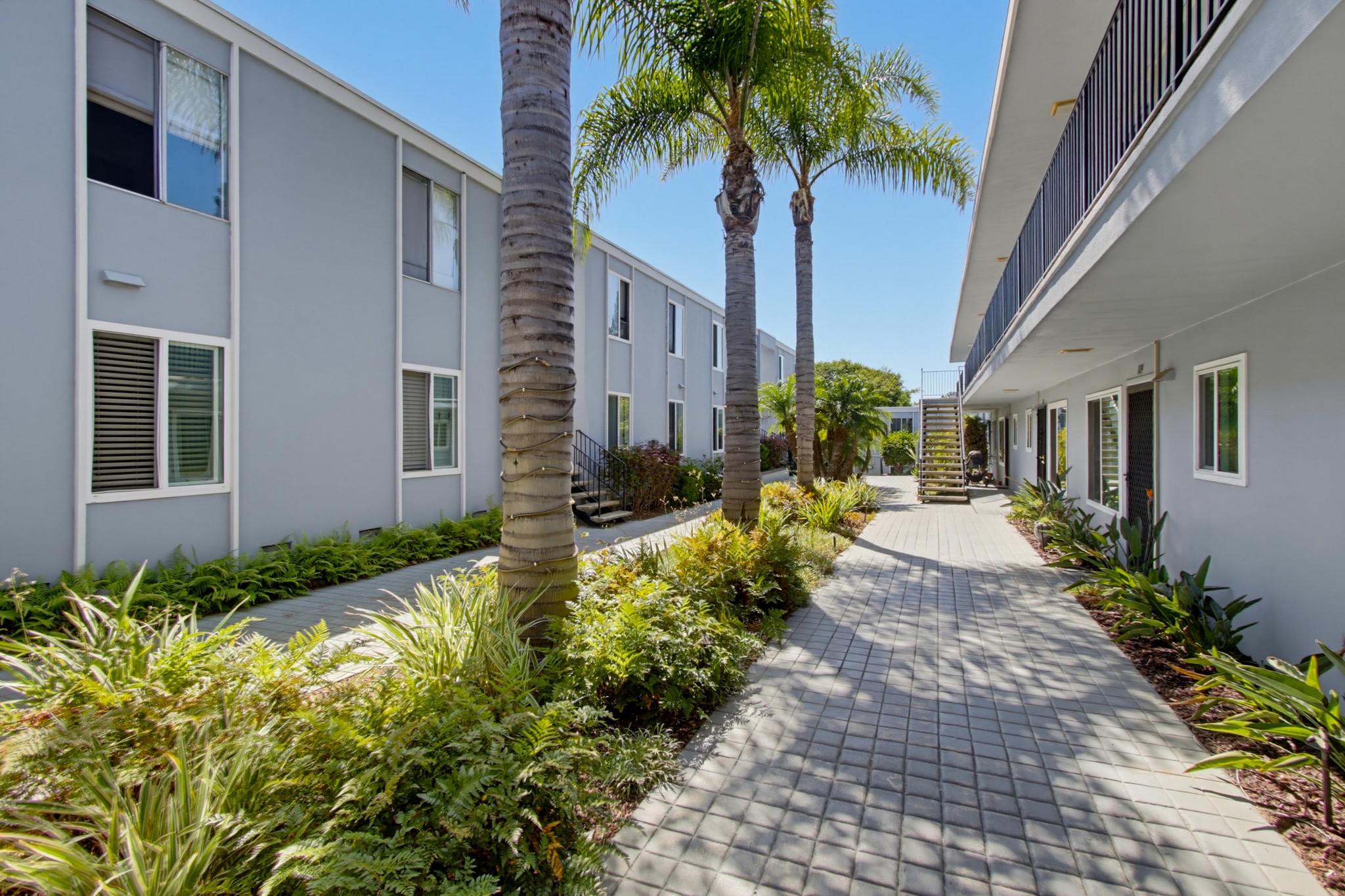 Virtual tour photo 6 of 81 for 4750 Noyes St Apt 218