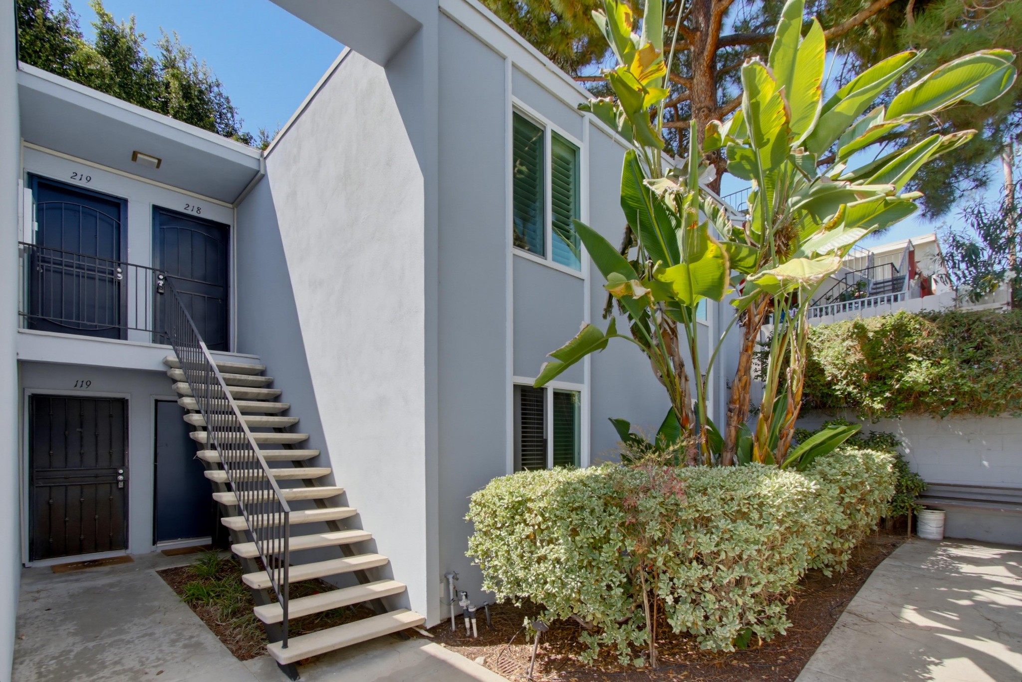 Virtual tour photo 7 of 81 for 4750 Noyes St Apt 218