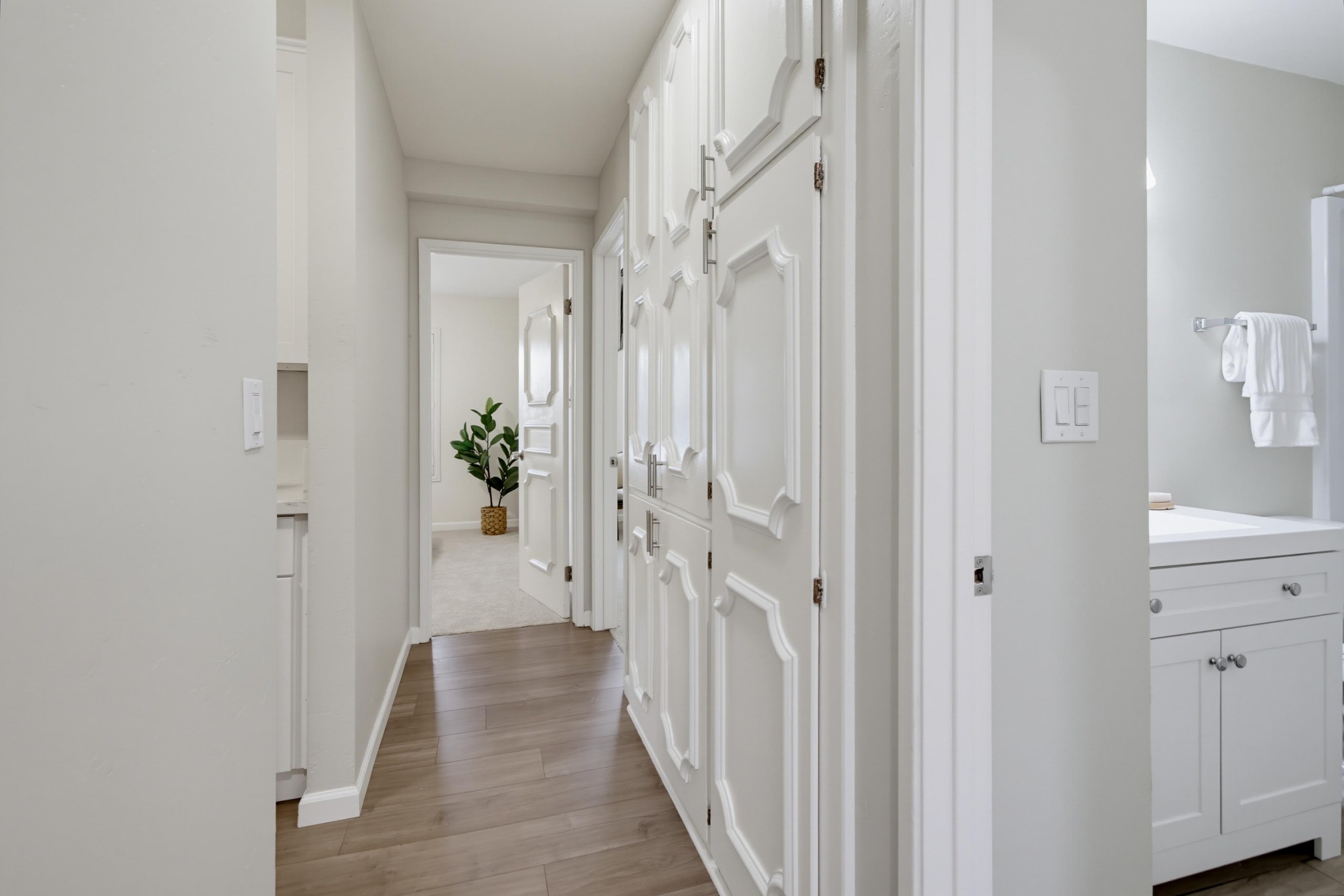 Virtual tour photo 33 of 81 for 4750 Noyes St Apt 218