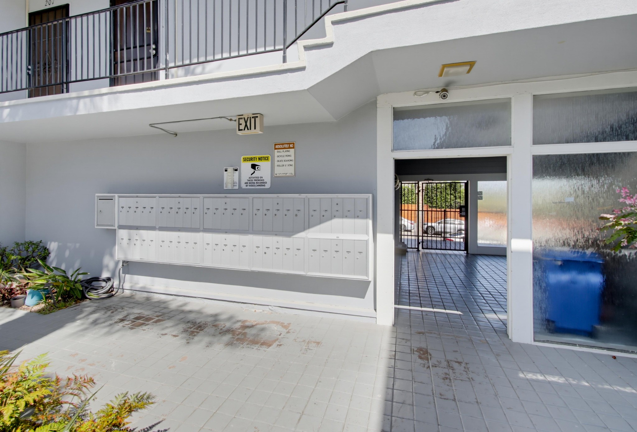 Virtual tour photo 39 of 81 for 4750 Noyes St Apt 218