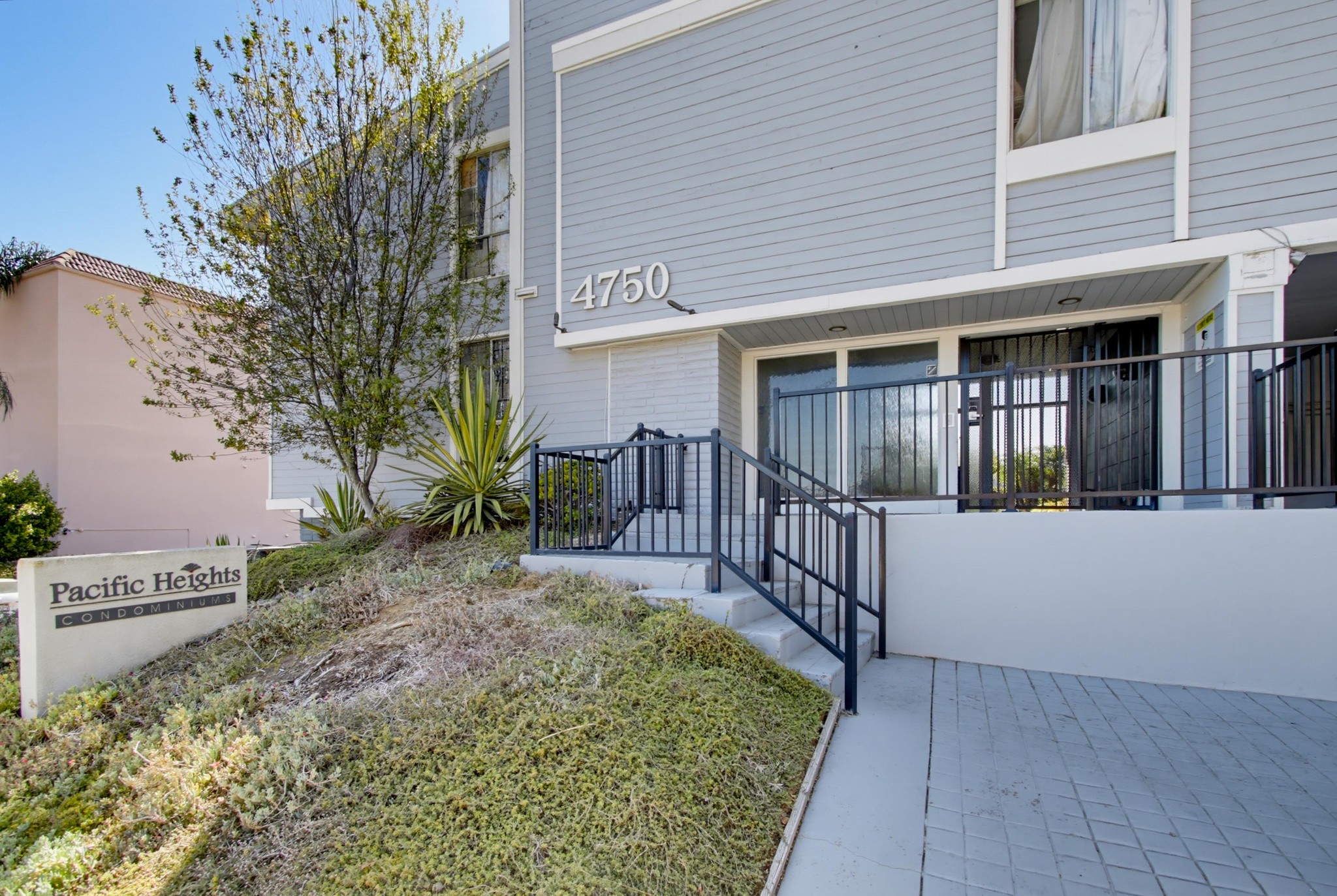 Virtual tour photo 42 of 81 for 4750 Noyes St Apt 218