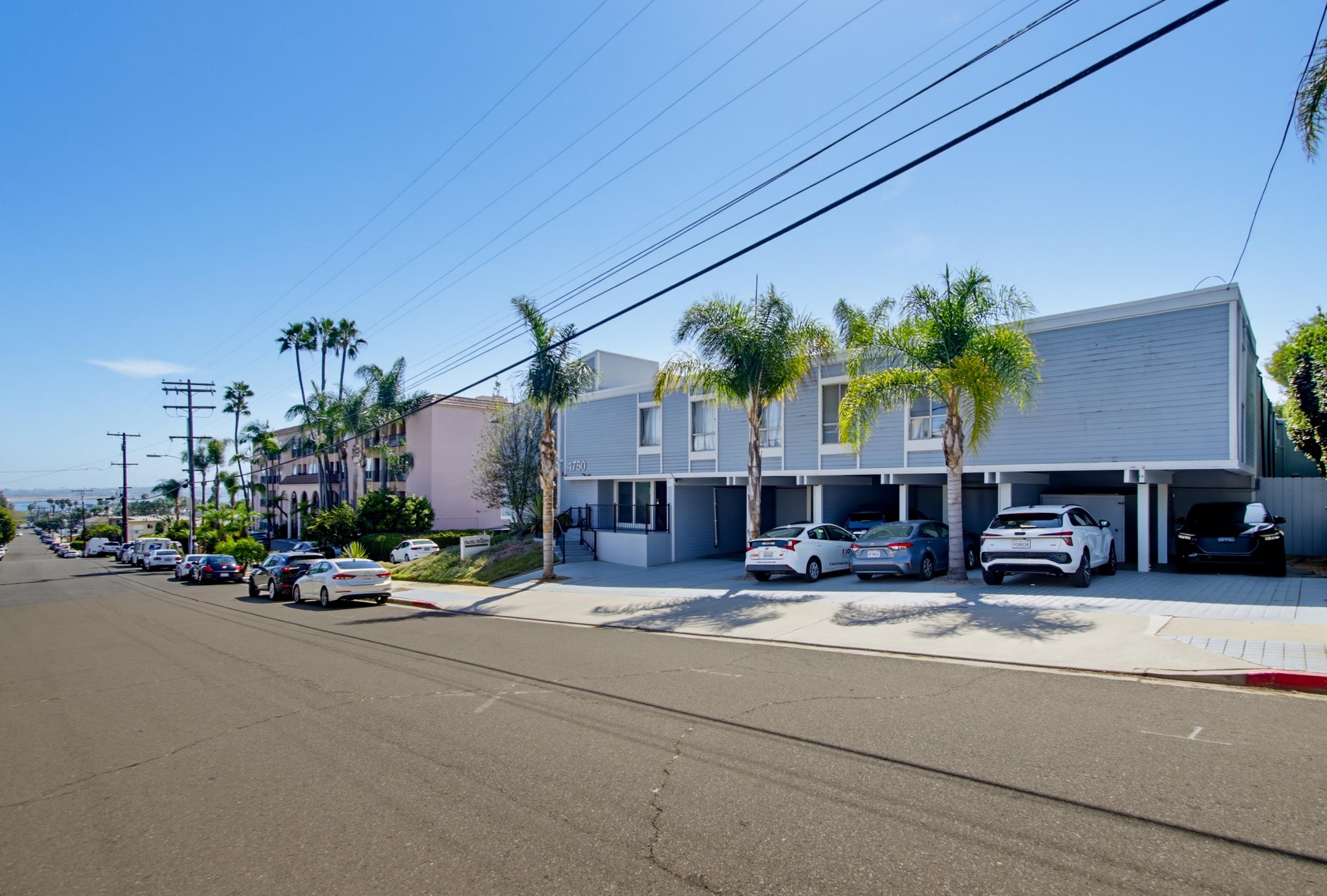 Virtual tour photo 46 of 81 for 4750 Noyes St Apt 218
