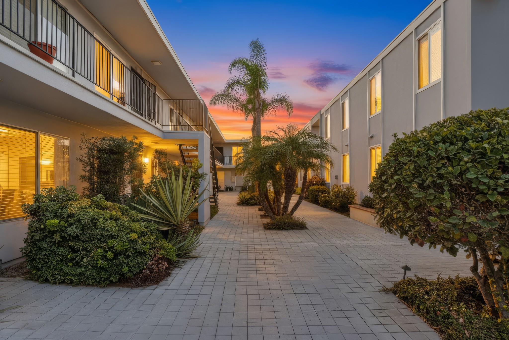 Virtual tour photo 48 of 81 for 4750 Noyes St Apt 218