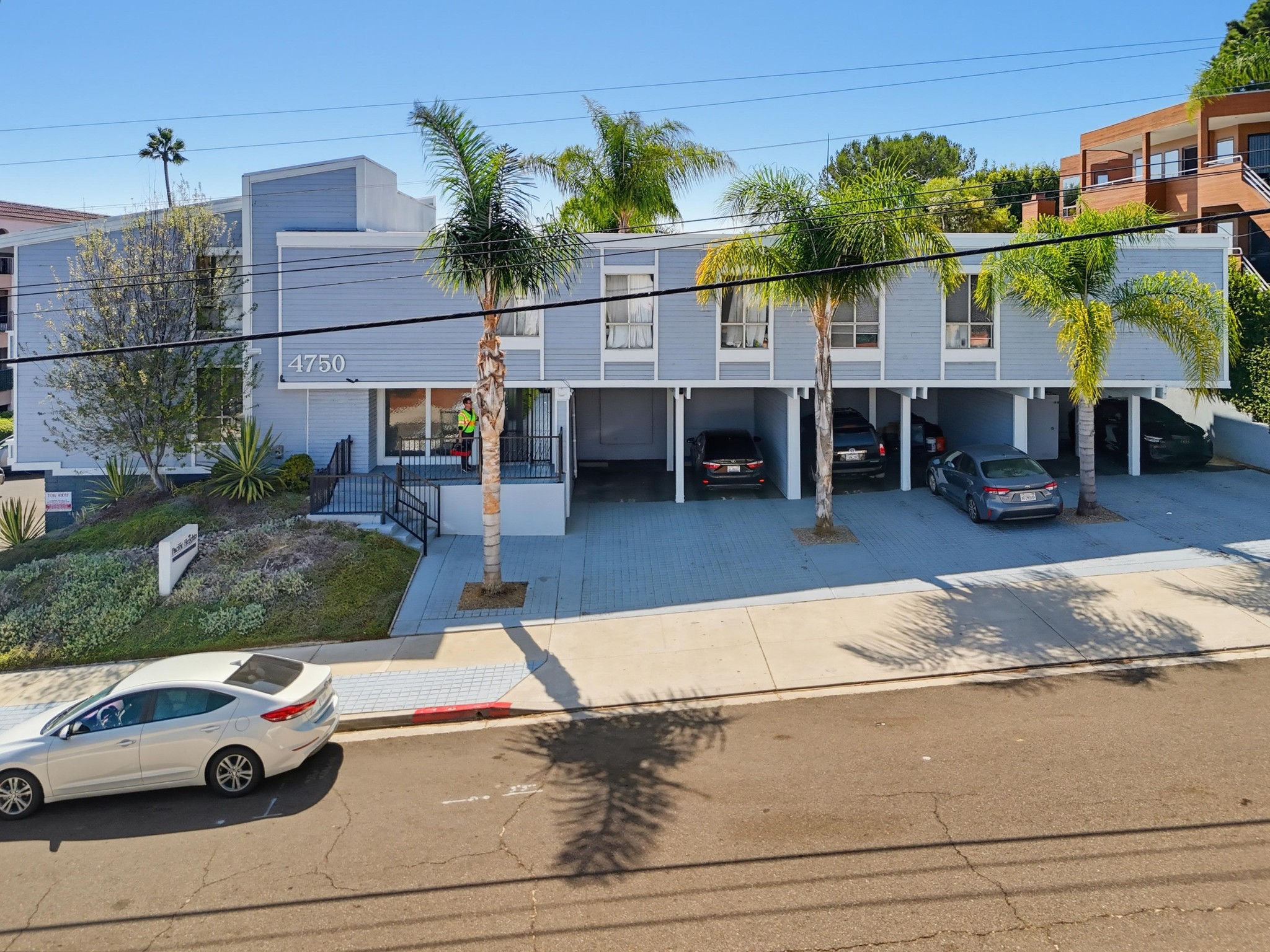 Virtual tour photo 54 of 81 for 4750 Noyes St Apt 218