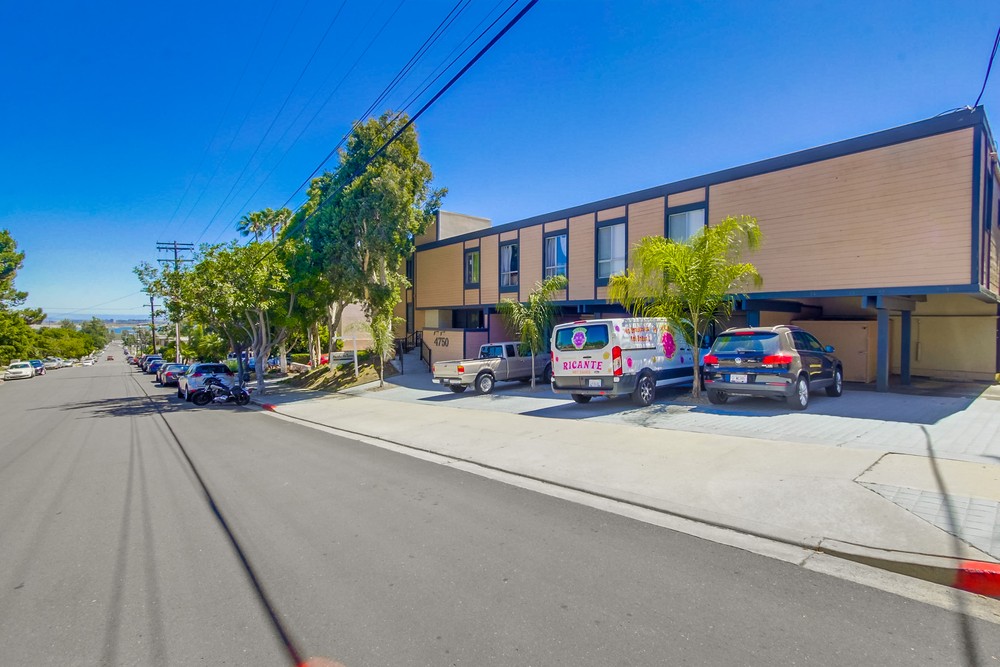 Virtual tour photo 1 of 27 for 4750 Noyes St
