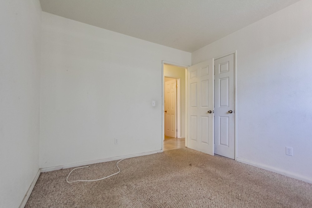 Virtual tour photo 25 of 48 for 4751 67th St